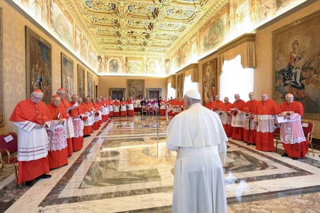 News Themen der Woche KW27 News Bilder des Tages Pope Francis Leads Ordinary Public Consistory - Vatican Pope Francis and the College of Cardinals gathered for an Ordinary Public Consistory in the Vatican’s Apostolic Palace on July 1, 2024. The Consistory voted and approved the canonization of 15 people including Blessed Carlo Acutis, the first millennial to be made a saint. Photo by (EV) Vatican Media ABACAPRESS.COM Vatican City Vatican (or Holy See)  Copyright: xABACAx