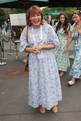 . 01 07 2024. London, United Kingdom. Lorraine Kelly arriving on the opening day of the Wimbledon Tennis Championships in London.  xStephenxLockx xi-Imagesx IIM-25341-0035