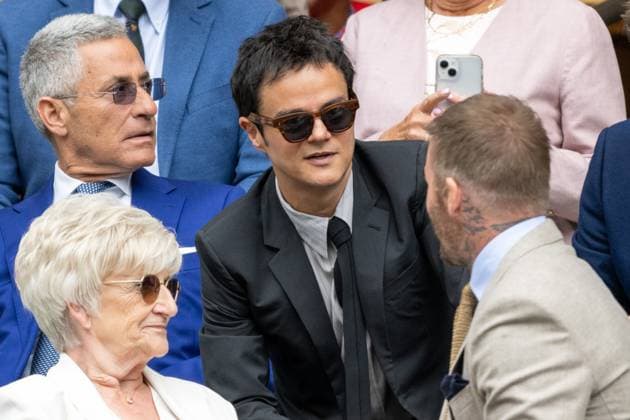 Sandra Beckham, Jamie Cullman and David Beckham watch tennis from The Royal Box on the first day of the Wimbledon tennis championships held at the All England Lawn Tennis & Croquet Club Featuring: San Dra Beckham, Jamie Cullman and David Beckham Where: London, United Kingdom When: 01 Jul 2024 Credit: Ray Tang Cover Images **STRICTLY EDITORIAL USE ONLY** EDITORIAL USE ONLY. NOT FOR USE BY NEWSPAPERS BASED IN THE UK. Copyright: xx coverimg53903455