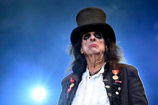 Bilder des Jahres 2024, Entertainment 07 Juli Entertainment Themen der Woche KW27 Entertainment Bilder des Tages Rocksänger Alice Cooper live bei einem Konzert seiner Too Close for Comfort -Tour im Stadionpark. Nürnberg, 01.07.2024 Bayern Deutschland *** Rock singer Alice Cooper live at a concert of his Too Close for Comfort Tour at Stadionpark Nuremberg, 01 07 2024 Bavaria Germany Copyright: xDwixAnoraganingrumx