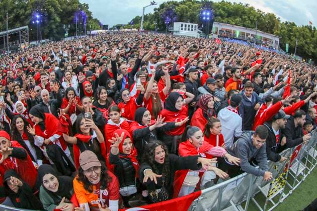 Euro 2024 Austria vs. Turkey in the Fan Zone at Brandenbur, Turkish fans cheer the 1-0 goal for Turkey Berlin Berlin Germany