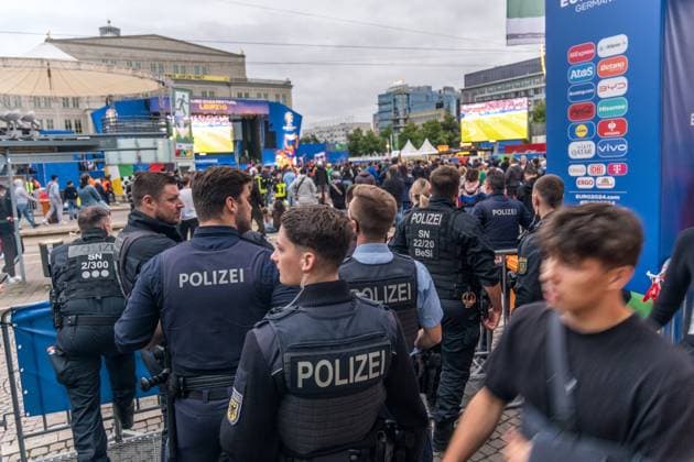 In the round of 16 of the European Football Championship 2024, Turkey faced Austria in the evening The match was played in Leipzigs Zentralstadion A highly emotional match with several thousand spectators in the Leipzig fan zone on Augustusplatz in front of the Gewandhaus Turkey Austria