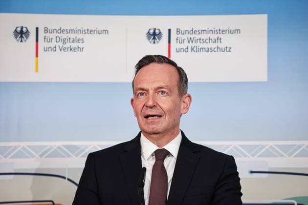 News Themen der Woche KW27 News Bilder des Tages Bundesminister Dr. Volker Wissing, Bundesregierung gibt den Startschuss für LKW-Schnellladenetz, 03.7.2024, Steigenberger Hotel am Kanzleramt, Berlin, Deutschland *** Federal Minister Dr. Volker Wissing, Federal Government gives the go-ahead for truck fast-charging network, 03 7 2024, Steigenberger Hotel am Kanzleramt, Berlin, Germany kreativmedia_240703_7
