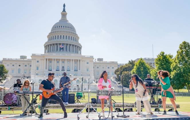 Entertainment Themen der Woche KW27 Entertainment Bilder des Tages Musician Sheila E. performs during the dress rehearal for The Capitol Fourth 4th of July celebrations on the West lawn of the U.S. Capitol at the U.S. Capitol on July 3, 2024 in Washington DC..  CAP20240703005 JemalxCountess