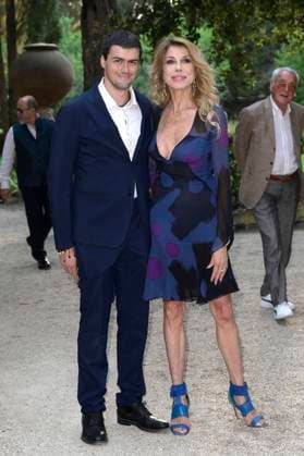 Matteo Catelli with mother Gabriella Carlucci at the 64 Globi d Oro 2024 awards ceremony at the Accademia Tedesca di Roma Villa Massimo Rome, 03 07 2024 Foto:xA.xM.xTinghinox xFuturexImagex globo_doro_4721