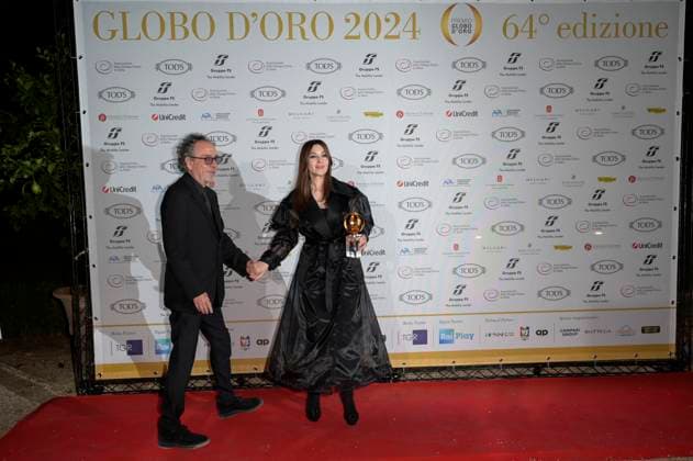 Tim Burton with partner Monica Bellucci at the 64 Globi d Oro 2024 awards ceremony at the Accademia Tedesca di Roma Villa Massimo Rome, 03 07 2024 Foto:xA.xM.xTinghinox xFuturexImagex globo_doro_4896