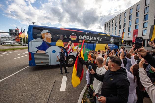 Arrival of the German national soccer team at the Mövenpick Hotel at Stuttgart Airport Copyright: xSimonxAdomatx