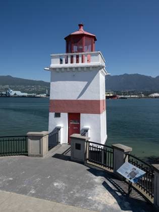 Vancouver CAN, Canada Canada, vacation impressions and places of interest, Vancouver, Downtown, 04 07 2024 A lighthouse in Stanley Park CAN, Canada Canada, vacation impressions and places of interest, Vancouver, Downtown, 04 07 2024 Copyright: xEibner-Pressefoto HeikexFeinerx EP_HFR