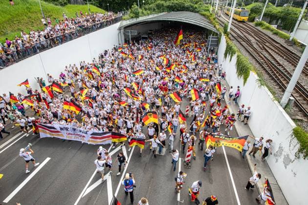 German fan march in Stuttgart for the quarter-finals of UEFA Euro 2024 Copyright: xSimonxAdomatx