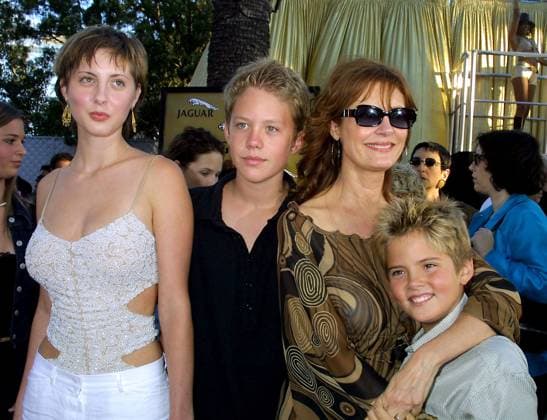 KATHY HUTCHINS HUTCHINS PHOTO. AUSTIN POWERS IN GOLDMEMBER PREMIERE.UNIVERSAL CITY, CA. 7 22 02.SUSAN SARANDON AND FAMILY Burbank CA EDITORIAL USE ONLY Copyright: xx x khphotos296222