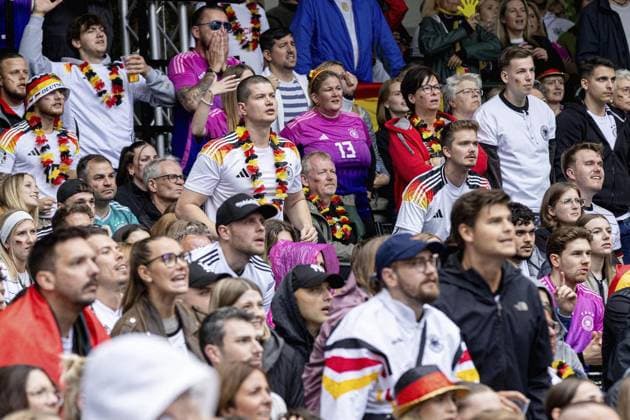 Dinslaken Public Viewing European Championship quarter-final at the Burgtheater FOR EDITORIAL PURPOSES ONLY p Fans in the audience during the second half on Friday, July 5, 2024 at the public viewing of the European Championship quarter-final match between Germany and Spain at the Burgtheater in Dinslaken Spain Dinslaken Copyright KarlxBanski Copyright: KarlxBanski doc7w64cuacszo4lcd2bi1 ,EDITORIAL USE ONLY Copyright: KarlxBanski