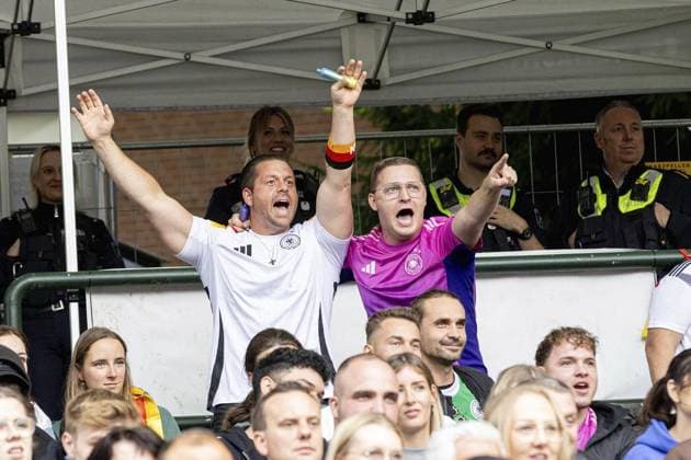 Dinslaken Public Viewing European Championship quarter-final at the Burgtheater FOR EDITORIAL PURPOSES ONLY p Fans in the audience after the equalizing goal for Germany on Friday, 5 July 2024 at the public viewing of the European Championship quarter-final match between Germany and Spain at the Burgtheater in Dinslaken Germany Dinslaken Copyright KarlxBanski Copyright: KarlxBanski doc7w64cuzh8s3e388mv5 ,EDITORIAL USE ONLY Copyright: KarlxBanski