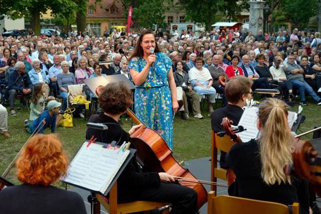 Music Art Culture Symphony Orchestra Classic 6 07 2024 Potsdam State Capital Brandenburg Classic at Weberplatz 2024 15 years Symphony Orchestra Collegium musicum Potsdam Artistic Director Dr Knut Andreas Dr Manja Schüle Minister for Science, Research and Culture of the State of Brandenburg Potsdam Brandenurg GER