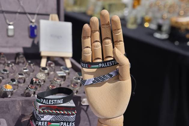 Support For Palestine In Toronto Amid The Israel Hamas Conflict Items are being displayed that show solidarity for Gaza and Palestine amid the Israel-Hamas conflict at a small shop in Toronto, Ontario, Canada, on July 06, 2024. Toronto Canada  Copyright: xCreativexTouchxImagingxLtdx originalFilename: friedman-supportf240706_npTGD.jpg