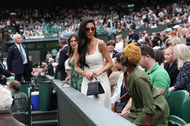 . 08 07 2024. London, United Kingdom. Nicole Scherzinger on day eight of the Wimbledon Tennis Championships in London.  xStephenxLockx xi-Imagesx IIM-25360-0019