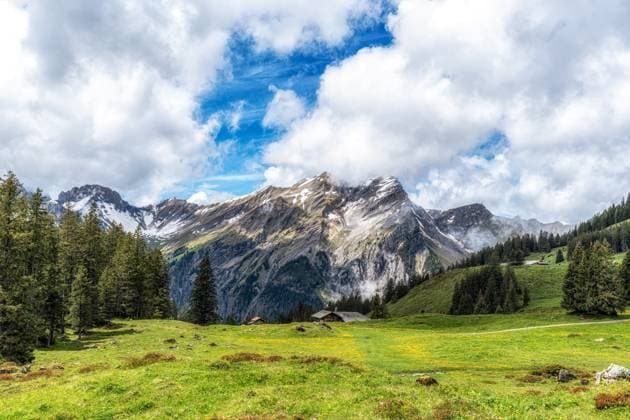 Oeschinensee Lake Hiking Path Various Bernese Alps mountain views along Oeschinensee lake hiking path. Taken in Kanderstag, Switzerland Copyright: xZoonar.com InsungxChoix 21813843