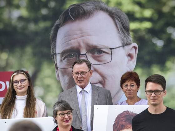 2024 LANDTAGSWAHL THÜRINGEN - WAHLKAMPFAUFTAKT DIE LINKE ** NUR FÜR REDAKTIONELLE ZWECKE ** EDITORIAL USE ONLY **<p>10 07 2024-Erfurt: 2024 Landtagswahl Thüringen - Präsentation der Wahlkampagne der Partei DIE LINKE mit Spitzenkandidat Bodo Ramelow (mitte) m Zughafen Erfurt. ( Deutschland Thueringen Erfurt Copyright: SaschaxFromm *** 2024 STATE ELECTION THURINGIA ELECTION CAMPAIGN THE LEFT FOR EDITORIAL PURPOSES ONLY p 10 07 2024 Erfurt 2024 State Election Thuringia Presentation of the election campaign of the party DIE LINKE with top candidate Bodo Ramelow with center m train port Erfurt Germany Thueringen Erfurt Copyright SaschaxFromm Copyright: SaschaxFromm doc7w8muqy6ps5gv6t37l6 ,EDITORIAL USE ONLY