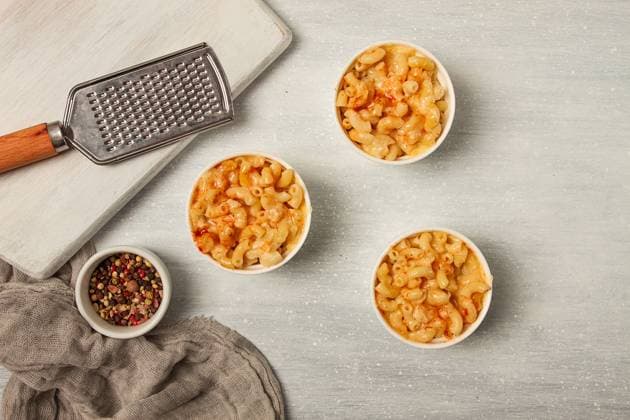 Mac and cheese, American dish, top view, no people *** Mac and cheese, American dish, Top view, No People Copyright: imageBROKER GalinaxDidebashvili ibxgai10419006.jpg RECORD DATE NOT STATED