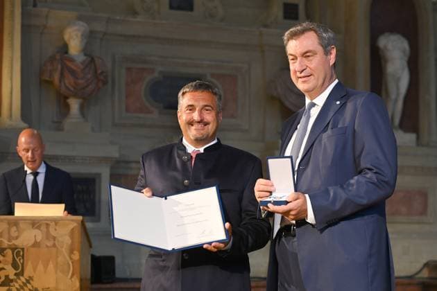 Georg HACKL Olympic luge champion , Markus SOEDER State Premier of Bavaria and CSU Chairman Award of the Bavarian Order of Merit in the Antiquariat of the Residence in Munich on 10 07 2024