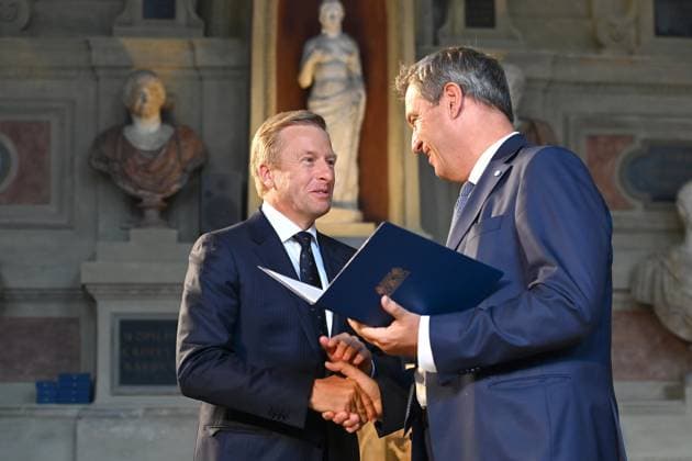 Oliver ZIPSE Chairman of the Board BMW AG , Markus SOEDER State Premier of Bavaria and CSU Chairman Award of the Bavarian Order of Merit in the Antiquariat of the Residence in Munich on 10 07 2024