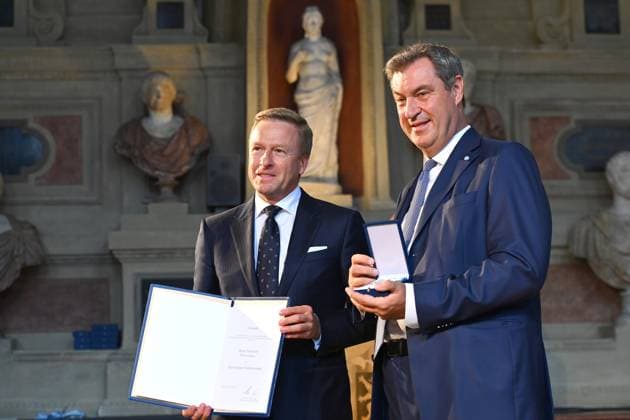 Oliver ZIPSE Chairman of the Board BMW AG , Markus SOEDER State Premier of Bavaria and CSU Chairman Award of the Bavarian Order of Merit in the Antiquariat of the Residence in Munich on 10 07 2024