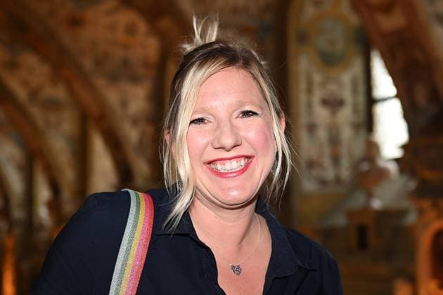 Claudia KORECK Singer Songwriter, single picture, cropped single motif, portrait, portrait, portrait award Bavarian Order of Merit in the Antiquariat of the Residence in Munich on 10 07 2024