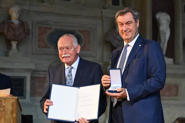 Konrad AMMON, Markus SOEDER State Premier of Bavaria and CSU Chairman Award of the Bavarian Order of Merit in the Antiquariat of the Residence in Munich on 10 07 2024