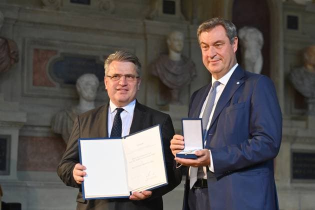 Prof Dr Winfried BAUSBACK, Markus SOEDER State Premier of Bavaria and CSU Chairman Award of the Bavarian Order of Merit in the Antiquariat of the Residence in Munich on 10 07 2024