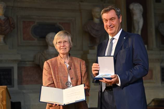 Sister Ursula Teresa BUSKE, Markus SOEDER State Premier of Bavaria and CSU Chairman Award of the Bavarian Order of Merit in the Antiquariat of the Residence in Munich on 10 07 2024
