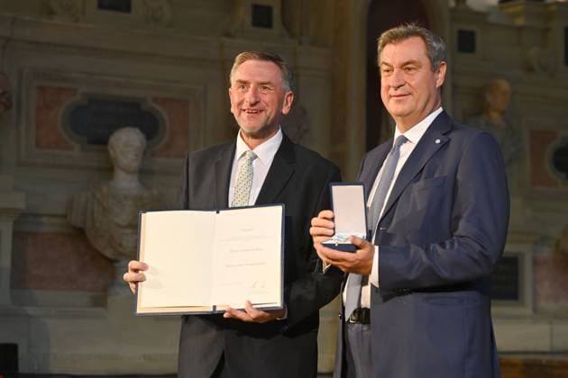 Guenther FLEISSNER President of the Bavarian Farmers Association , Markus SOEDER State Premier of Bavaria and CSU Chairman Award of the Bavarian Order of Merit in the Antiquariat of the Residence in Munich on 10 07 2024