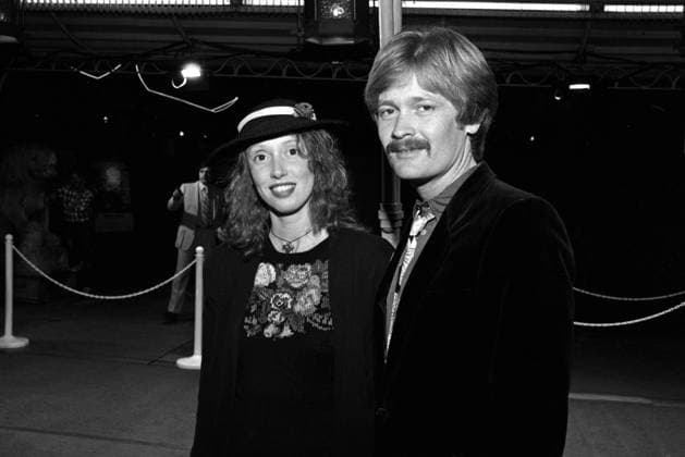 Archivbilder der Woche KW28 **FILE PHOTO** Shelley Duvall Has Passed Away. Shelley Duvall and Stan Wilson at the Wrong Is Right screening on April 12, 1982 Credit: Ralph Dominguez MediaPunch Featuring: Shelley Duvall Has Passed Away When: 12 Apr 1982 Credit: Media Punch INSTARimages EDITORIAL USE ONLY. NOT FOR USE BY NEWSPAPERS BASED IN THE UK. Copyright: xRalphxDominguez MediaPunchx instar53943596
