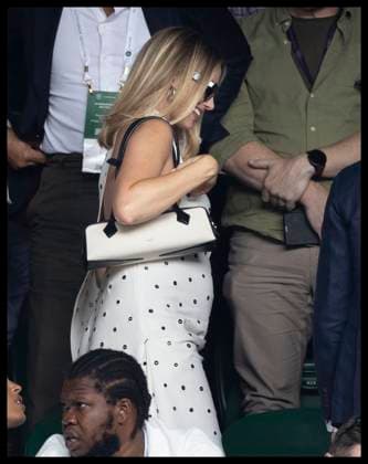 . 12 07 2024. London, United Kingdom. A pregnant Margot Robbie watching the tennis on Centre Court on day twelve of the Wimbledon Tennis Championships in London.  xStephenxLockx xi-Imagesx IIM-25373-0108