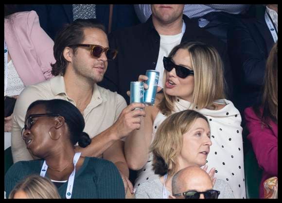 . 12 07 2024. London, United Kingdom. A pregnant Margot Robbie and her husband Tom Ackerley in Centre Court on day twelve of the Wimbledon Tennis Championships in London.  xStephenxLockx xi-Imagesx IIM-25373-0122
