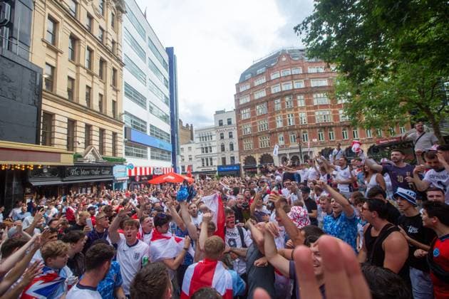 July 14, 2024, London, England, United Kingdom: Fans of England are seen in Leicester Square ahead of UEFA Euro 2024 final match against Spain. London United Kingdom - ZUMAs262 20240714_zip_s262_076 Copyright: xTayfunxSalcix