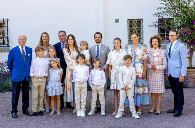 Bilder des Jahres 2024, Entertainment 07 Juli Entertainment Themen der Woche KW28 Entertainment Bilder des Tages 14-07-2024 Borgholm King Carl Gustaf, Princess Madeleine and Chris O Neill with Prince Nicolas, Princess Adrienne and Princess Leonore, Princess Sofia and Prince Carl Philip with Prince Alexander, Prince Gabriel and Prince Julian, Queen Silvia, Prince Daniel and Crown Princess Victoria with Princess Estelle and Prince Oscar during the Crown Princess her 47th birthday celebrations at Solliden palace, Borgholm, Sweden. Â  Copyright: xPPEx