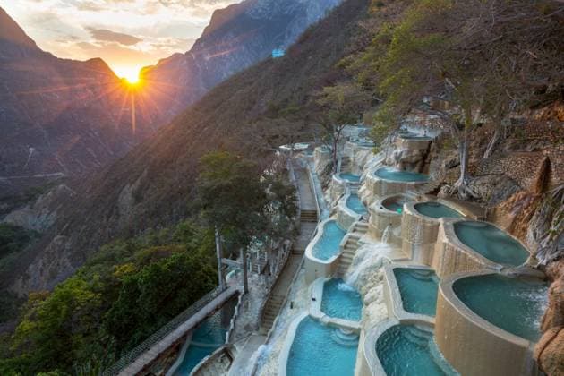 Unusual thermal pools Las Grutas De Tolantongo in Mexico ,model released, Symbolfoto