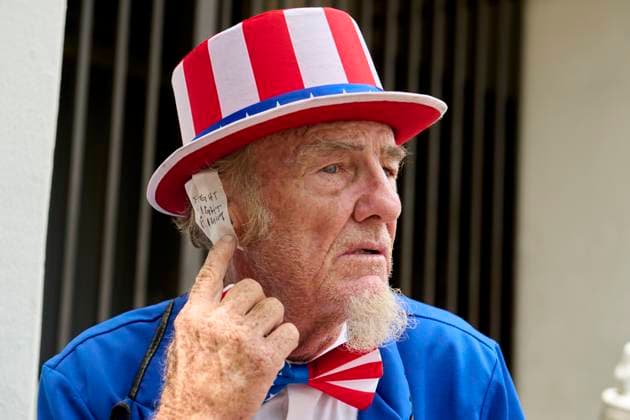 Bilder des Jahres 2024, News 07 Juli News Themen der Woche KW 29 News Bilder des Tages July 16, 2024, Milwaukee, Wisconsin, US: Dressed as Uncle Sam, Duane Schwingel, AKA: Uncle Jam, shows off a taped ear that reads, Fight Fight Fight following the assignation attempt of former president Donald Trump at the 2024 Republican National Convention in Milwaukee, Wisconsin for the second day of the 2024 Republican National Convention on Tuesday, July 16, 2024 Milwaukee US - ZUMAg216 20240716_znp_g216_008 Copyright: xDominicxGwinnx