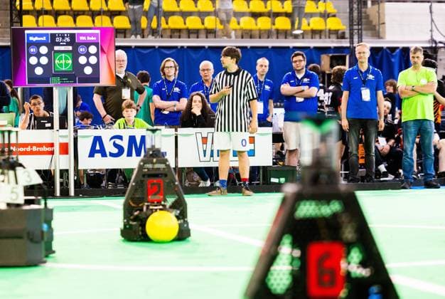 EINDHOVEN - Robots on the football field during a practice day in the run-up to the World Cup for Robots: RoboCup 2024. Universities and technology companies from all over the world show what their robots can do in various disciplines. ANP IRIS VAN DEN BROEK netherlands out - belgium out  Copyright: xx x503647702x originalFilename: 503647702.jpg