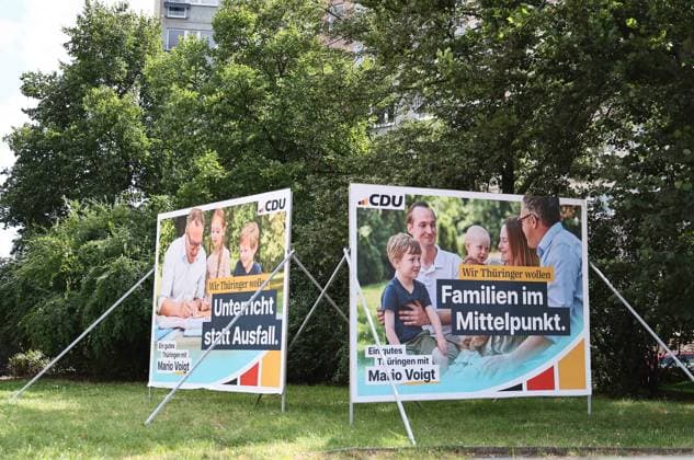 Wahlplakate 16.07.2024, Erfurt, Wahlplakate zur Landtagswahl am 01.09.2024 in Thueringen im Bild: Grossflaechenplakate der CDU - Dr. Mario Voigt - Wir Thueringer wollen Unterricht statt Ausfall und Familien im Mittelpunkt *** Election posters 16 07 2024, Erfurt, Election posters for the state election on 01 09 2024 in Thuringia in the picture Large billboard posters of the CDU Dr Mario Voigt We Thuringians want lessons instead of failure and families in focus