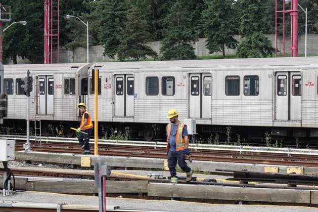 July 17, 2024, Toronto, On, CAN: Employees work at a Toronto Transit Commission yard in Toronto, on Wednesday, July 17, 2024. Toronto CAN  - ZUMAc35_ 20240717_zaf_c35_051 Copyright: xChrisxYoungx
