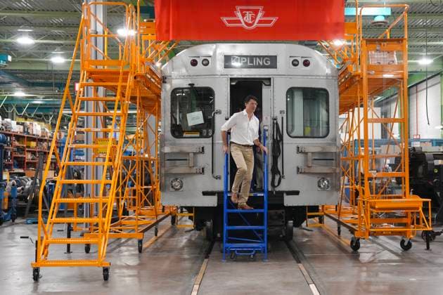 July 17, 2024, Toronto, On, CAN: Prime Minister Justin Trudeau steps off a train during a visit to a Toronto Transit Commission yard in Toronto, on Wednesday, July 17, 2024. Toronto CAN  - ZUMAc35_ 20240717_zaf_c35_016 Copyright: xChrisxYoungx