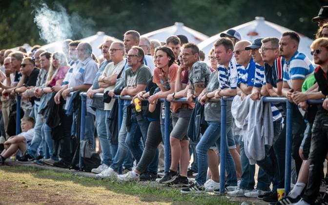 Test match MSV Duisburg Duisburg 1900 FOR EDITORIAL PURPOSES ONLY EDITORIAL USE ONLY p On Wednesday, 17 07 2024, the spectator seats are densely packed at the test match of third division relegated MSV Duisburg against the home team Duisburg 1900 on a pitch at the MSV performance center in Duisburg Mittelmeiderich Germany NRW Duisburg Copyright MartinxMöller Copyright: MartinxMöller doc7wca1ne8yhswewvyo8h ,EDITORIAL USE ONLY Copyright: MartinxMöller