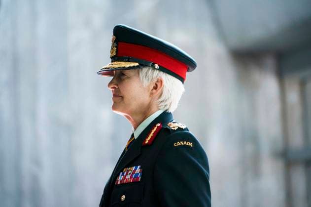 Kanada, Justin Trudeau besucht Militärzeremonie in Ottawa July 18, 2024, Ottawa, On, CAN: Lt-Gen. Jennie Carignan stands before the start of a Canadian Armed Forces change of command ceremony where she will become the new Chief of the Defence Staff, at the Canadian War Museum in Ottawa, on Thursday, July 18, 2024. Ottawa CAN  - ZUMAc35_ 20240718_zaf_c35_001 Copyright: xJustinxTangx