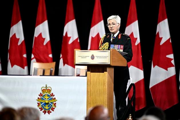 Kanada, Justin Trudeau besucht Militärzeremonie in Ottawa July 18, 2024, Ottawa, On, Canada: Gen. Jennie Carignan speaks after becoming Chief of the Defence Staff at a change of command ceremony at the Canadian War Museum in Ottawa, on Thursday, July 18, 2024. Ottawa Canada  - ZUMAc35_ 20240718_zaf_c35_030 Copyright: xJustinxTangx