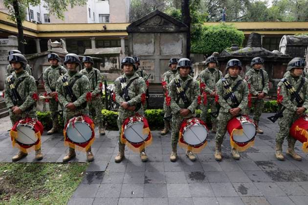 152nd Anniversary Of Benito Juarez, Meritorious Of The Americas Members of the Mexican Army are paying homage to the flag with members of the Grand Masonic Lodge of the Valley of Mexico, who are accompanying Rosa Elena Sanchez Juarez, great-great-granddaughter of Benito Juarez Garcia, President of Mexico (1857-1872), at the San Fernando Pantheon Museum in Mexico City, Mexico, on the occasion of the 152nd Anniversary of the Meritorious of the Americas, where his remains rest, where they are mounting a guard of honour. Mexico City Mexico City Mexico  Copyright: xGerardoxVieyrax originalFilename: vieyra-notitle240718_np12F.jpg