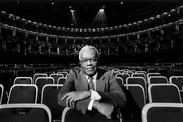 Archivbilder der Woche KW29 RECORD DATE NOT STATED. Trevor Mcdonald Trevor Mcdonald Newsreader At The Royal Albert Hall Copyright: xBrianxHarrisx DMGTCHPDPICT000377123584