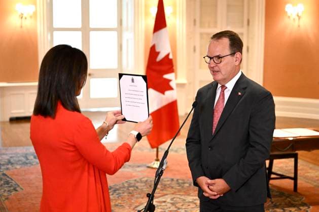 July 19, 2024, Ottawa, On, CAN: Minister of Labour and Seniors Steven MacKinnon swears the oath at a cabinet swearing-in ceremony at Rideau Hall in Ottawa, on Friday, July 19, 2024. Ottawa CAN  - ZUMAc35_ 20240719_zaf_c35_019 Copyright: xJustinxTangx