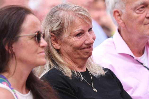 Petra Köpping bei einer Wahlkampfveranstaltung der SPD zur Landtagswahl in Sachsen auf dem Schloßplatz. Dresden, 19.07.2024 *** Petra Köpping at an SPD campaign event for the state election in Saxony on Dresdens Schloßplatz, 19 07 2024 Foto:xM.xWehnertx xFuturexImagex spd_dresden_4715