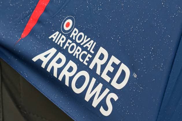 Royal International Air Tattoo - RAF Fairford, Gloucestershire, UK Rain is dropping on a Royal Air Force Red Arrows umbrella during the Royal International Air Tattoo at RAF Fairford in Gloucestershire, England, on July 20, 2024. United Kingdom  Copyright: xMIxNewsx originalFilename: fletcher-royalint240720_np6rP.jpg