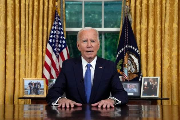 Bilder des Jahres 2024, News 07 Juli News Themen der Woche KW 30 News Bilder des Tages President Joe Biden addresses the nation from the Oval Office of the White House in Washington, Wednesday, July 24, 2024, about his decision to drop his Democratic presidential reelection bid. Pool  WAS20240724800 EvanxVucci